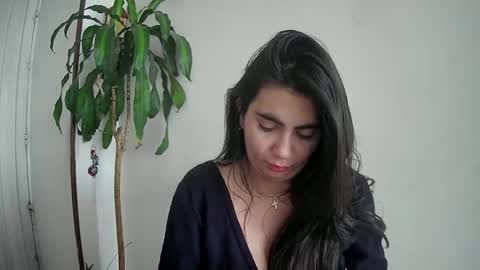 Snapshot of evacollins12 chatting on 16, 12, 2024 evacollins12 online show from 16, 12, 2024