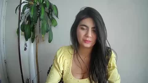 Snapshot of evacollins12 chatting on 7, 1, 2025 evacollins12 online show from 7, 1, 2025