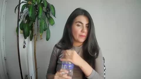 Snapshot of evacollins12 chatting on 7, 1, 2025 evacollins12 online show from 7, 1, 2025