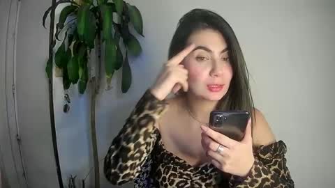 Snapshot of evacollins12 chatting on 9, 1, 2025 evacollins12 online show from 9, 1, 2025