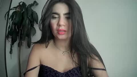 Snapshot of evacollins12 chatting on 6, 2, 2025 evacollins12 online show from 6, 2, 2025