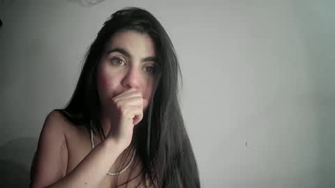 Snapshot of evacollins12 chatting on 8, 2, 2025 evacollins12 online show from 8, 2, 2025