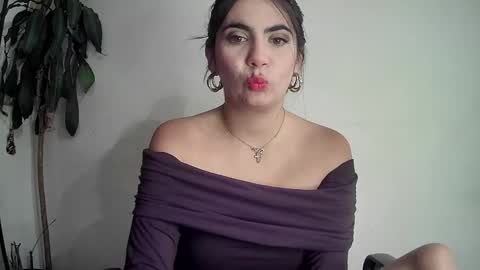 Snapshot of evacollins12 chatting on 9, 2, 2025 evacollins12 online show from 9, 2, 2025