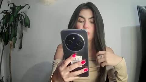 Snapshot of evacollins12 chatting on 12, 3, 2025 evacollins12 online show from 12, 3, 2025