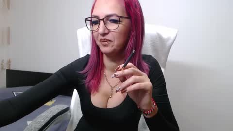 EvadesireONE online show from 9, 11, 2025