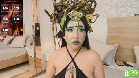 Evadne online show from 30, 10, 2025