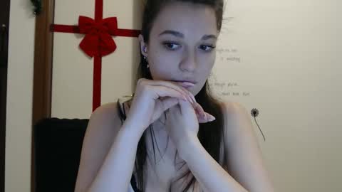 Snapshot of evaeldis chatting on 18, 12, 2025 Eva online show from 18, 12, 2025