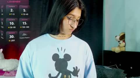 Evah Lee online show from 22, 12, 2025