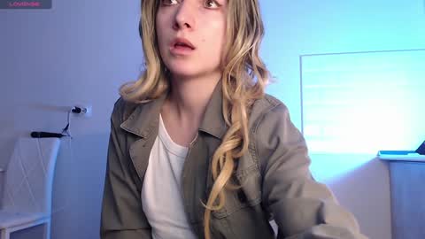 Snapshot of evahailey_ chatting on 8, 12, 2024 Eva online show from 8, 12, 2024