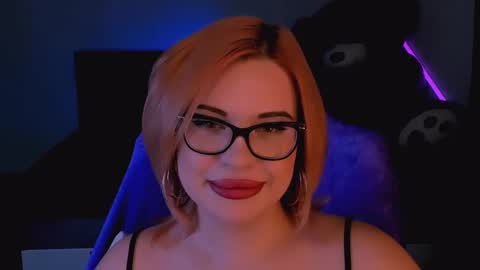 Snapshot of evaharve chatting on 24, 10, 2025 Eva online show from 24, 10, 2025