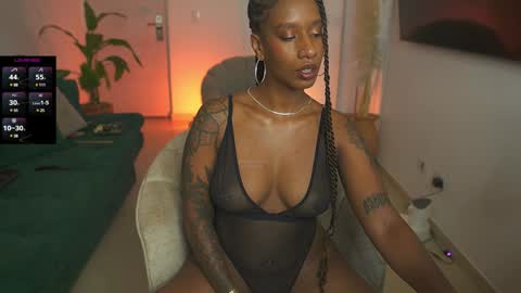 evajacksss_ online show from 10, 12, 2024