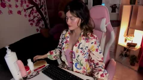 Snapshot of evalouisex_ chatting on 21, 5, 2026 evalouisex_ online show from 21, 5, 2026