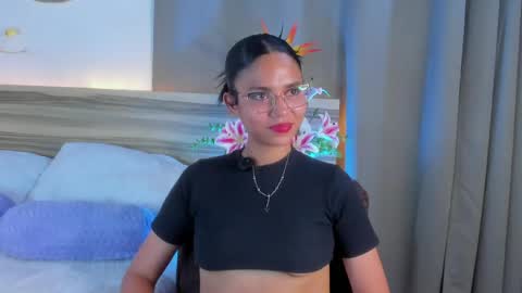 Snapshot of evalune_ chatting on 9, 5, 2026 . online show from 9, 5, 2026