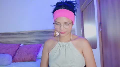 Snapshot of evalune_ chatting on 11, 7, 2026 . online show from 11, 7, 2026