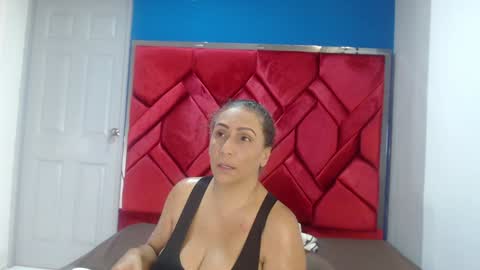 Snapshot of evamills1 chatting on 1, 2, 2025 Eva Mills online show from 1, 2, 2025
