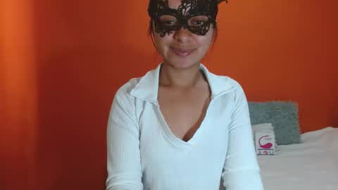 Snapshot of evangelinne_01 chatting on 2, 12, 2025 evangelinne_01 online show from 2, 12, 2025