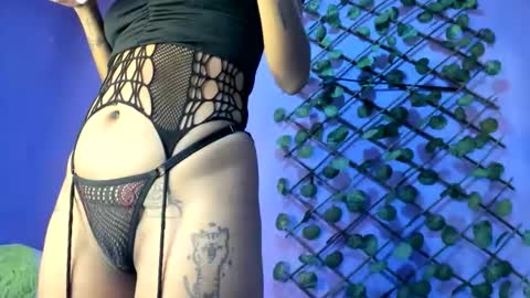 Snapshot of evangely15_ chatting on 18, 10, 2025 evangely15_ online show from 18, 10, 2025