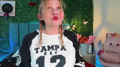 Snapshot of evangelyne_rose chatting on 7, 2, 2026 Evangelyne online show from 7, 2, 2026