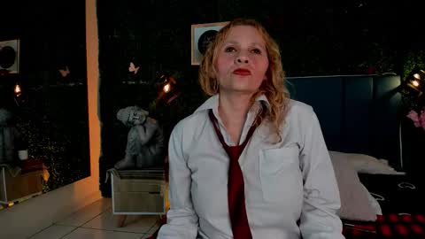 Snapshot of evangelyne_rose chatting on 10, 2, 2026 Evangelyne online show from 10, 2, 2026