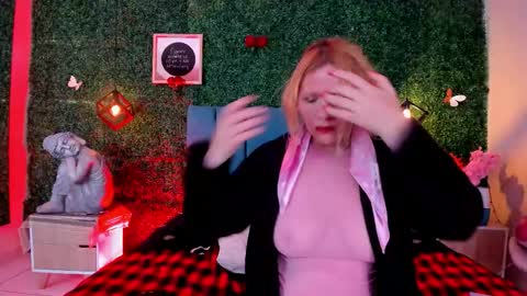 Snapshot of evangelyne_rose chatting on 25, 2, 2026 Evangelyne online show from 25, 2, 2026