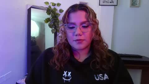 Snapshot of evania_lorns chatting on 31, 5, 2026 eva online show from 31, 5, 2026