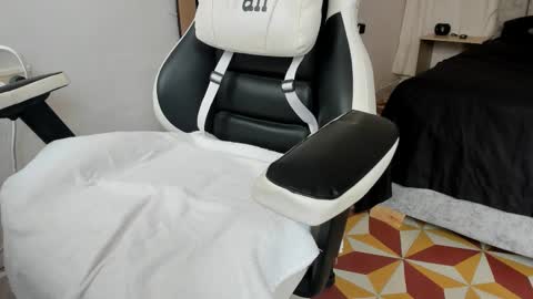 Snapshot of evanss_king chatting on 15, 11, 2025 Mateo and Valerio online show from 15, 11, 2025