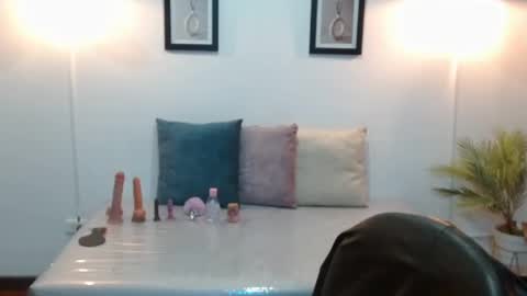 Evanssa lx online show from 17, 4, 2026