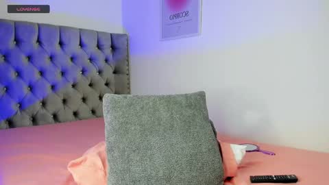 Eva Olimpo online show from 4, 4, 2026