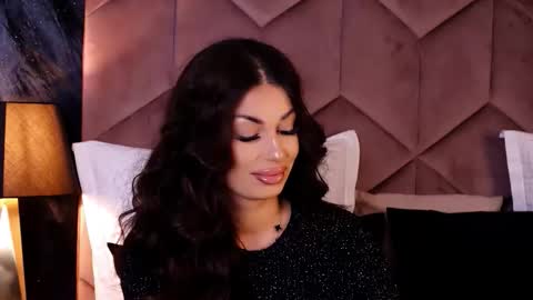 EvaRhea online show from 8, 10, 2025