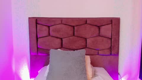 Snapshot of evaritz__ chatting on 12, 1, 2025 EVARITZ online show from 12, 1, 2025
