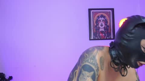 EVA SAVAGEIm recovering from surgery. Ill see you in a couple of weeks. online show from 14, 3, 2026