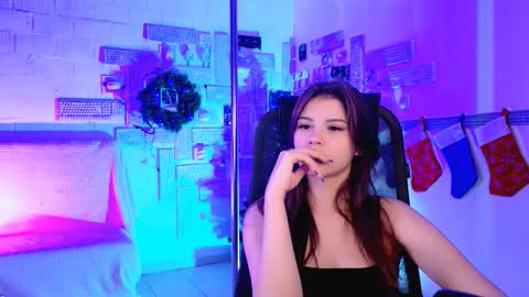 Snapshot of evathopson chatting on 20, 12, 2025 Eva next stream - - 1600 UTC2000 online show from 20, 12, 2025