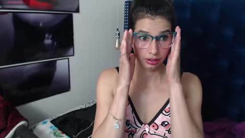 Snapshot of evawilliams_ chatting on 23, 2, 2025 Eva online show from 23, 2, 2025