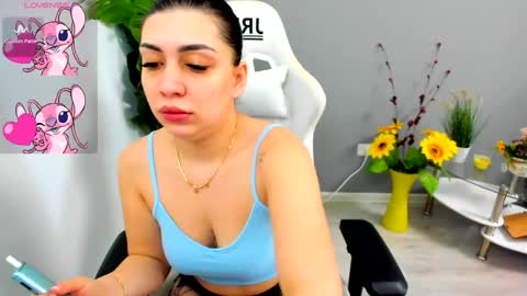 eveeevian online show from 9, 4, 2026