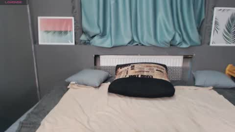 Snapshot of evelibston chatting on 24, 2, 2025 EveLibston online show from 24, 2, 2025