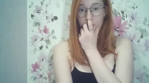 Snapshot of eveliina_shy chatting on 22, 4, 2026 Evelina online show from 22, 4, 2026