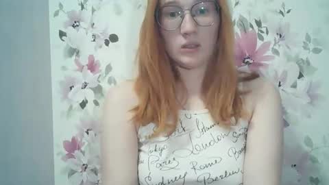 Snapshot of eveliina_shy chatting on 26, 4, 2026 Evelina online show from 26, 4, 2026