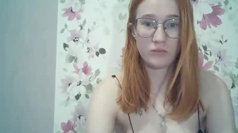 Snapshot of eveliina_shy chatting on 28, 4, 2026 Evelina online show from 28, 4, 2026