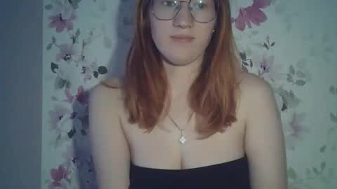 Snapshot of eveliina_shy chatting on 29, 4, 2026 Evelina online show from 29, 4, 2026