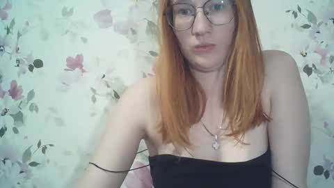 Snapshot of eveliina_shy chatting on 29, 4, 2026 Evelina online show from 29, 4, 2026