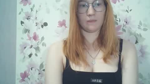 Snapshot of eveliina_shy chatting on 30, 4, 2026 Evelina online show from 30, 4, 2026