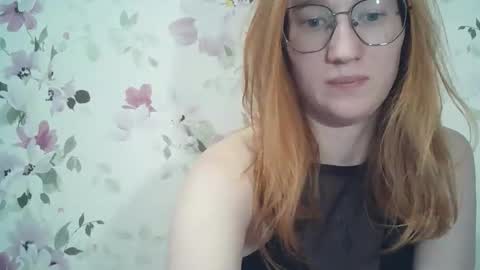 Snapshot of eveliina_shy chatting on 3, 5, 2026 Evelina online show from 3, 5, 2026