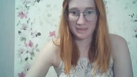 Snapshot of eveliina_shy chatting on 7, 5, 2026 Evelina online show from 7, 5, 2026