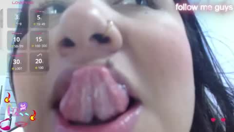 Snapshot of evelin_zaens chatting on 13, 7, 2026 evelin zaens online show from 13, 7, 2026