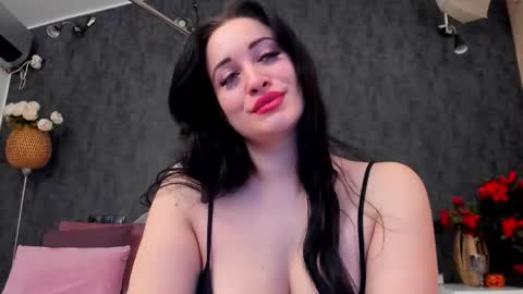 evellynereys online show from 3, 12, 2025