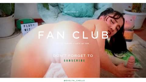 Snapshot of evelyn_chelle chatting on 28, 1, 2025 Im Eve or Chelle Next Stream 191224 online show from 28, 1, 2025