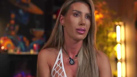 Snapshot of evelyn_evyy chatting on 20, 7, 2026 Evelyn online show from 20, 7, 2026