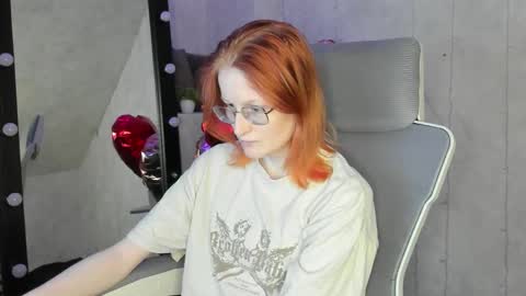 Snapshot of evelyn_fuller chatting on 25, 2, 2026 Elizabeth online show from 25, 2, 2026