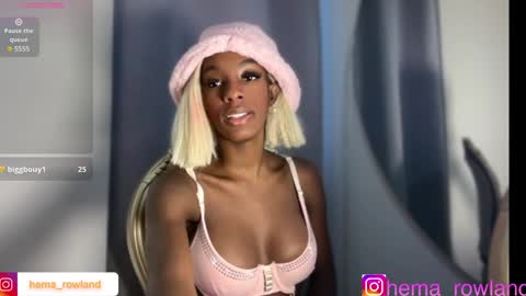 E V E L Y N  online show from 12, 12, 2024