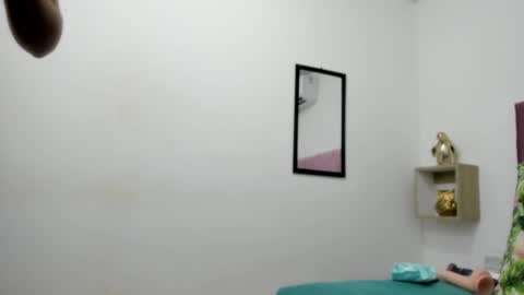 Snapshot of evelyn_morgan1 chatting on 18, 10, 2025 evelyn_morgan1 online show from 18, 10, 2025